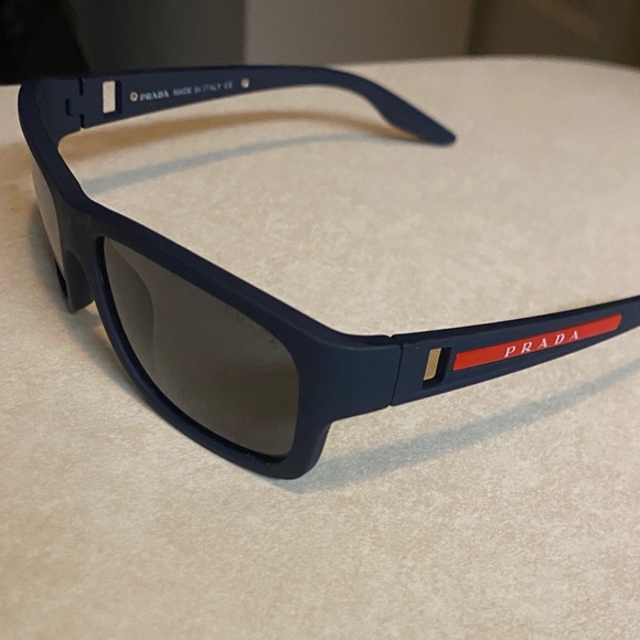 Prada Navy and Red Sunglasses - Picture 1 of 1